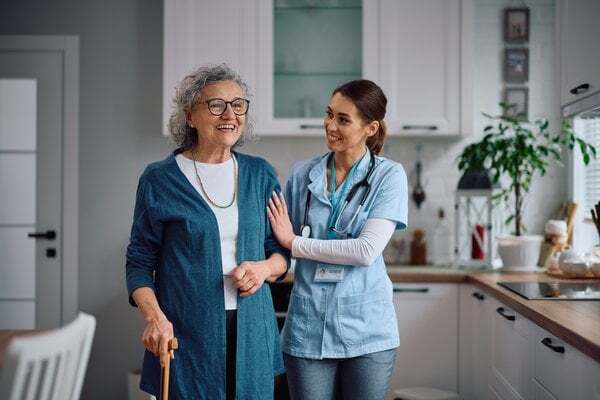 assisted-living-elderly-woman-nurse-home-care-3